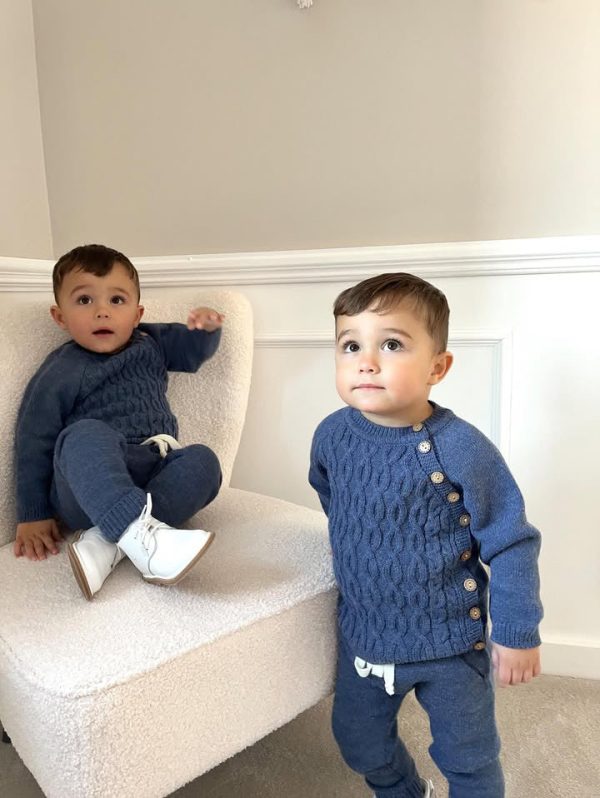 Boys two piece cable knit set Supply