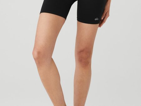 5  Seamless Ribbed Favorite Short - Black Fashion